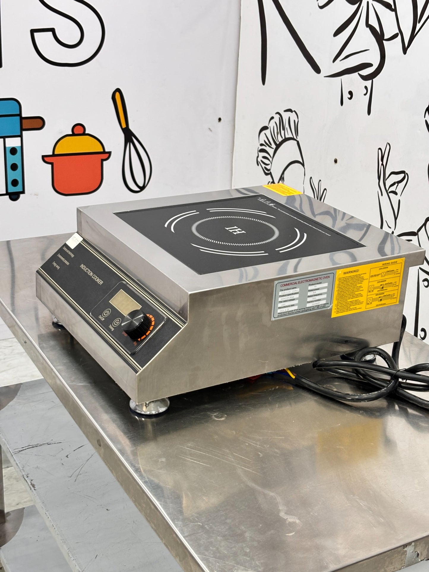 Commercial Induction Cooker 5000 W | Heavy-Duty Stainless Steel Induction Stove for Hotels & Restaurants